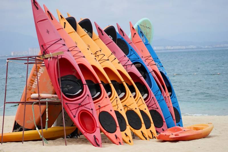 Kayak en balade sur la Leyre au cœur de la nature sauvage du Bassin d’Arcachon.