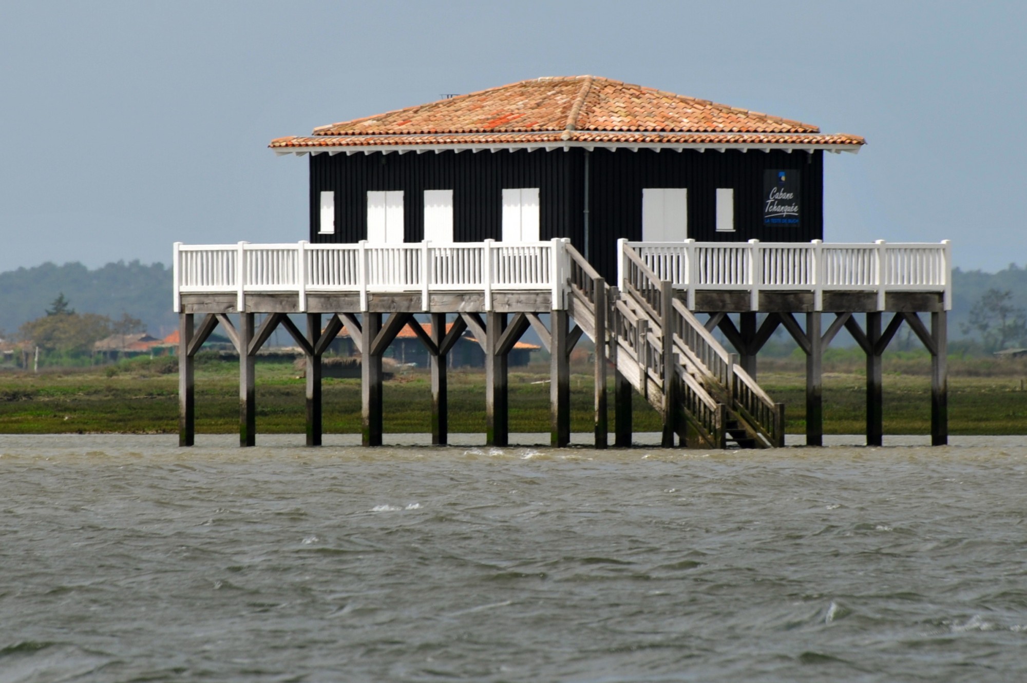 Visiter les cabanes tchanquées sur le Bassin d'Arcachon