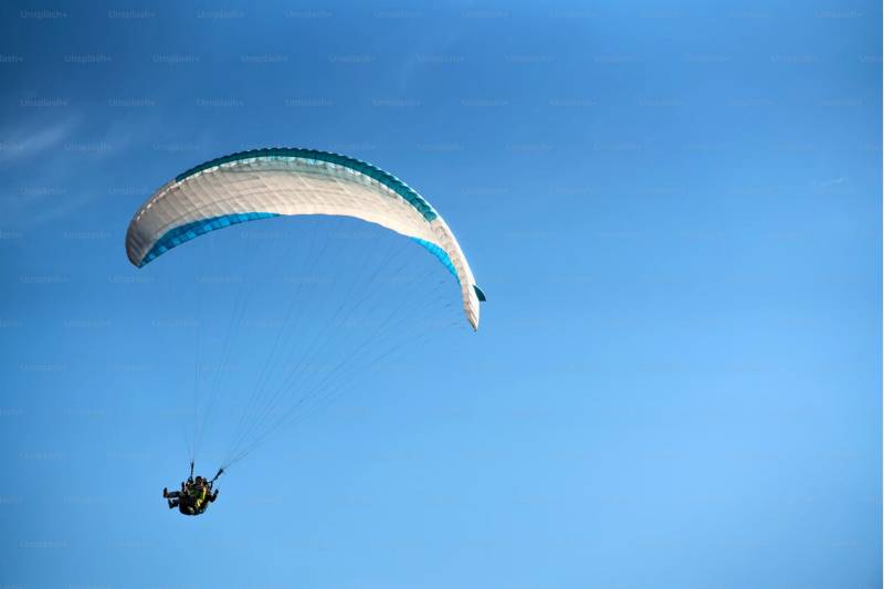 S’envoler au-dessus du Bassin d’Arcachon : le parapente pour une expérience inoubliable